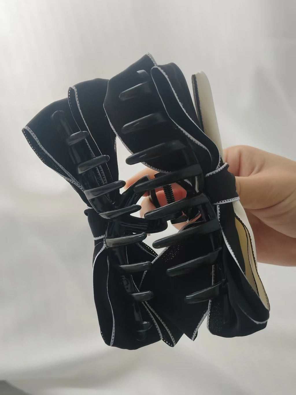 Double sided bow hair claw clip