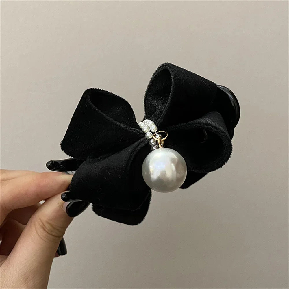 Pearl Bow Ponytail Holder Sweet Plush Hair Claw Korean Fashion Hairgrips Elegant Soft Solid Hair Clip for Girls Hairpin Headwear