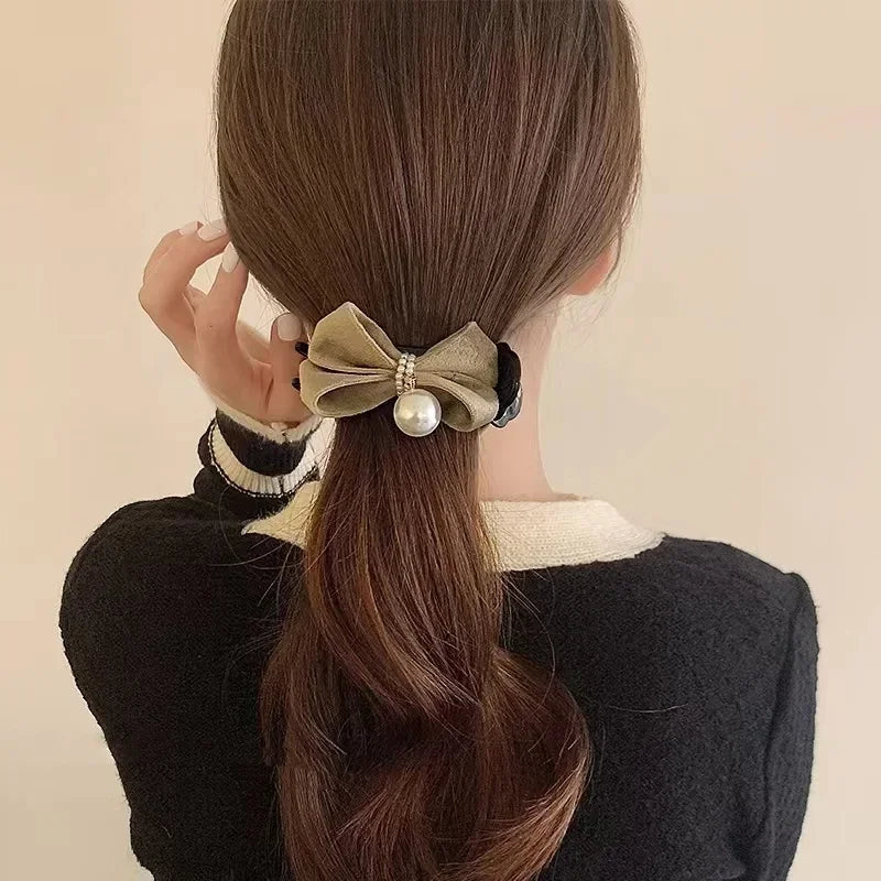 Pearl Bow Ponytail Holder Sweet Plush Hair Claw Korean Fashion Hairgrips Elegant Soft Solid Hair Clip for Girls Hairpin Headwear
