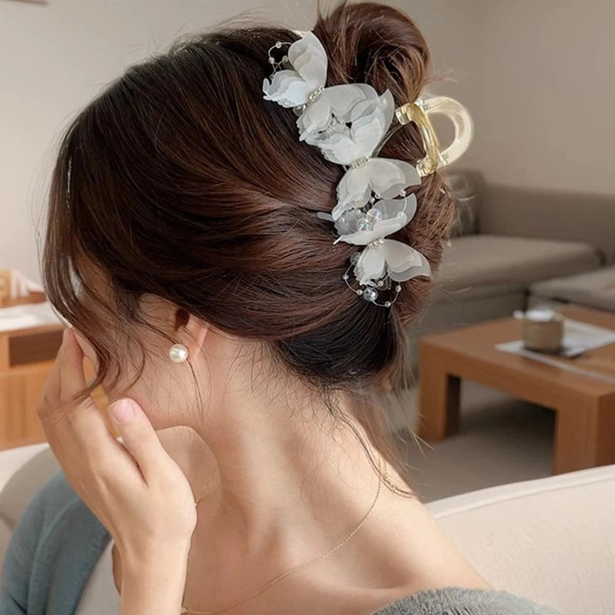 Super Fairy-Like Butterfly Hair Clip, Large Shark Clip, Back-Of-Head Hair Clip for Girls and Women, Half-Up Hair Accessory Suitable for Shopping and Everyday Casual Wear claw clip pretty wedding special occasion