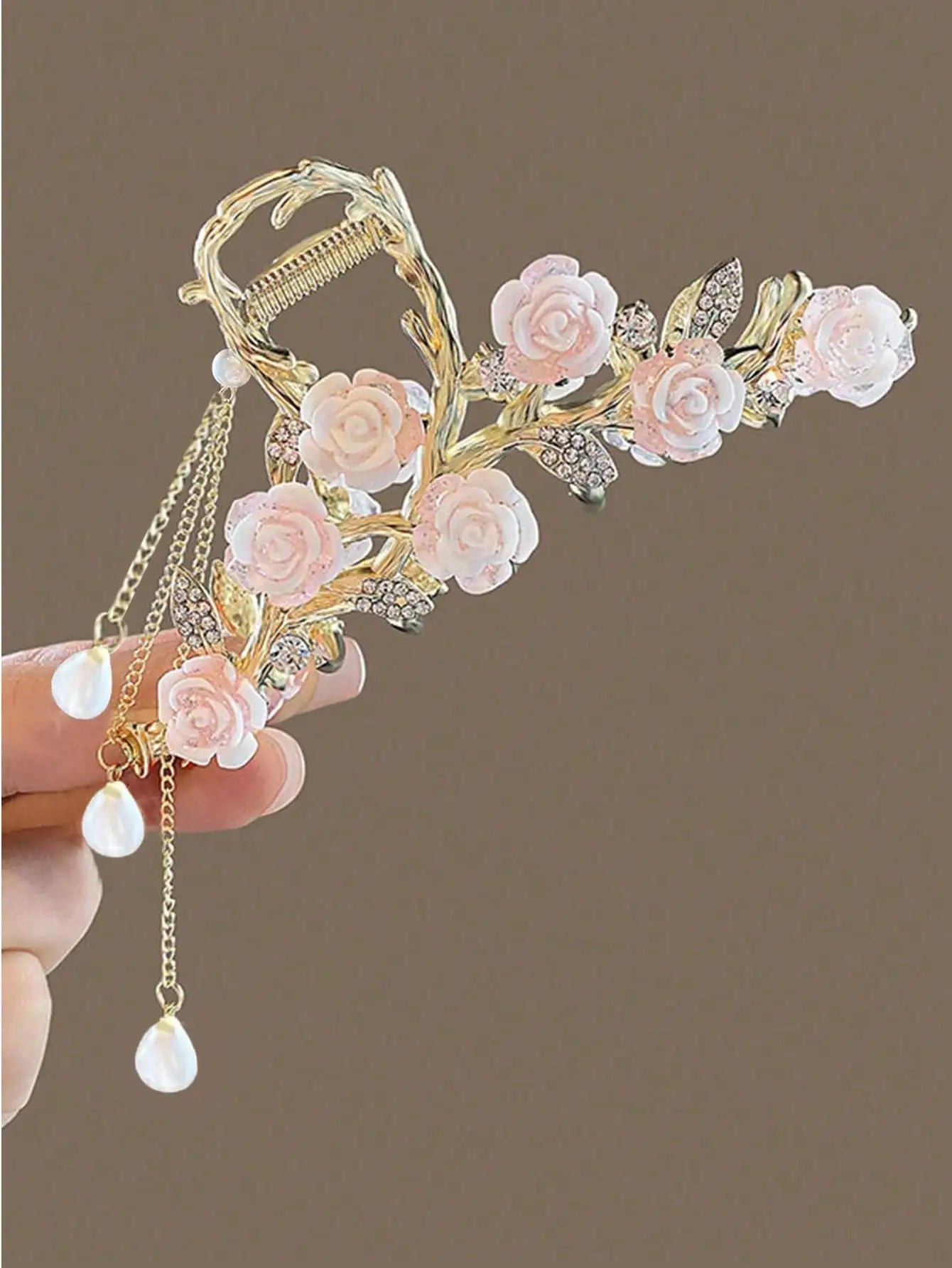 1Pcs Fashion Antique Roses Hair  metal Claw clip For Women Hair Accessories girls pretty       Holidays cruises party’s special  weddings