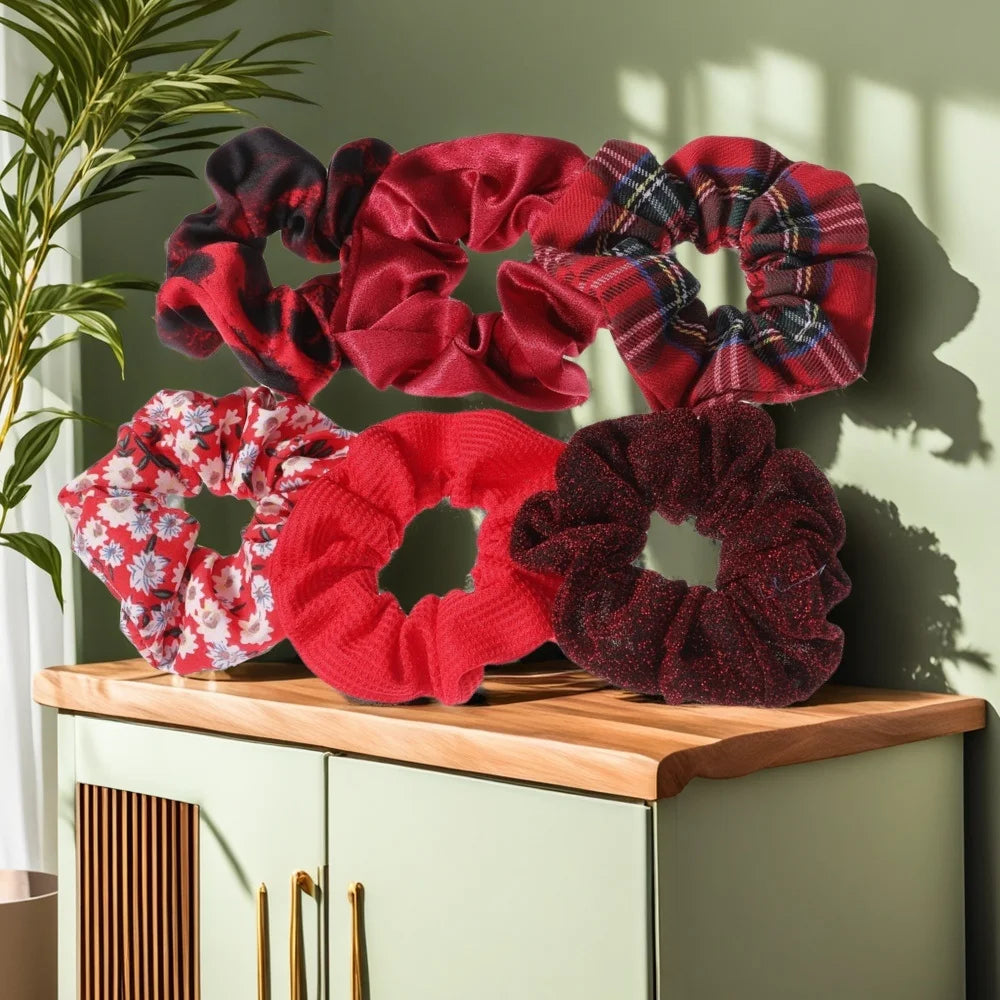 6 x  red hair Scrunchies