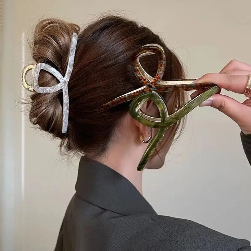 1/3/5pcs Metal grab clip, women's hair clip, large shark clip, large hair volume, fashionable temperament, hair clip headband
