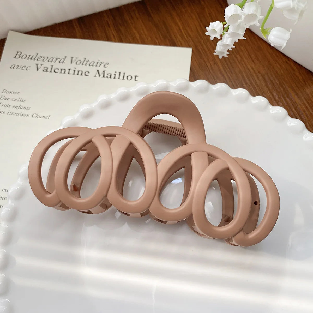 Hollow Hair Claw clip