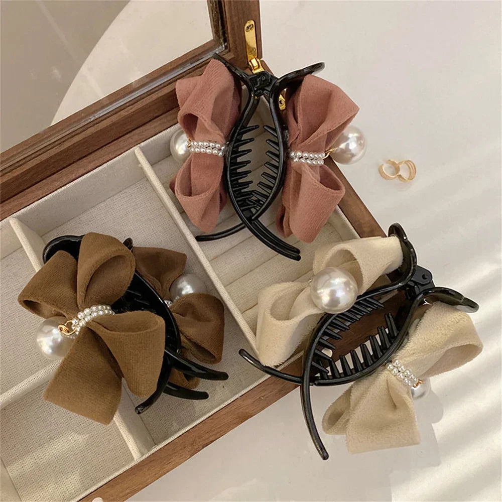 Pearl Bow Ponytail Holder Sweet Plush Hair Claw Korean Fashion Hairgrips Elegant Soft Solid Hair Clip for Girls Hairpin Headwear