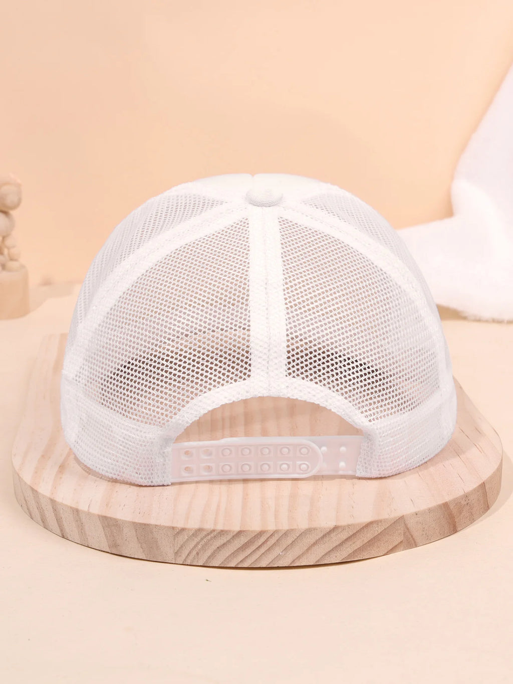1Pc children's 26 letter printed baseball cap, fashionable sunshade duckbill cap for spring summer, breathable mesh trucker cap Initial cap